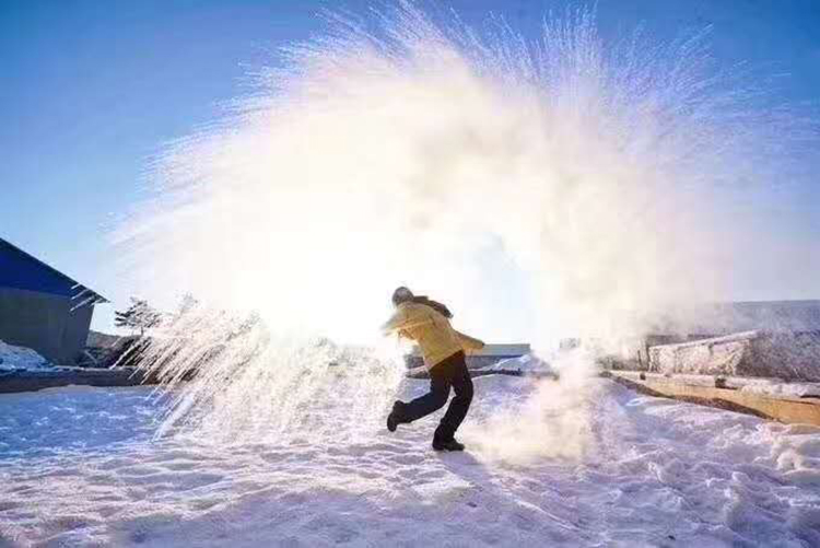 用雪花转个圈圈