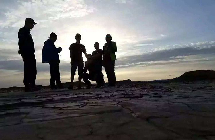 穿越无人区罗布泊